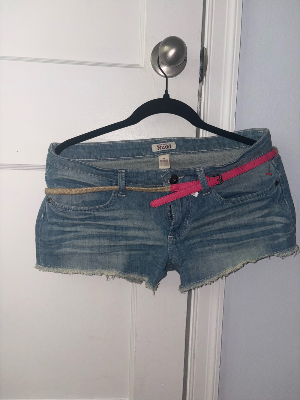 Y2K Mudd Light Blue Denim Cutoff Shorts with Pink Belt and Tan Rope